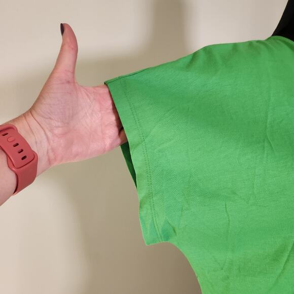 DOUBLE ZERO Green Open Back Short Sleeve Top, Size Large - Picture 9 of 9